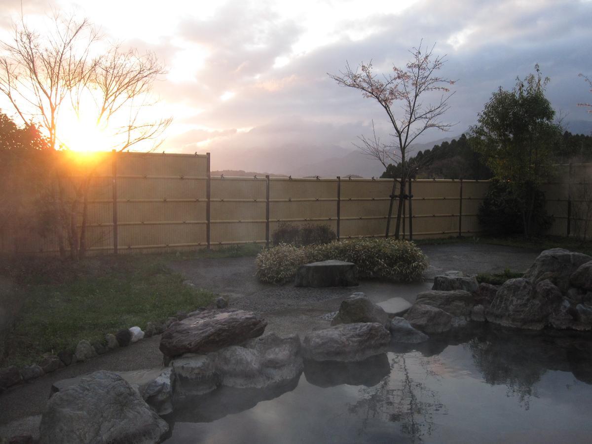 Imperial Resort Tsujun Sanso Kamimashiki ภายนอก รูปภาพ